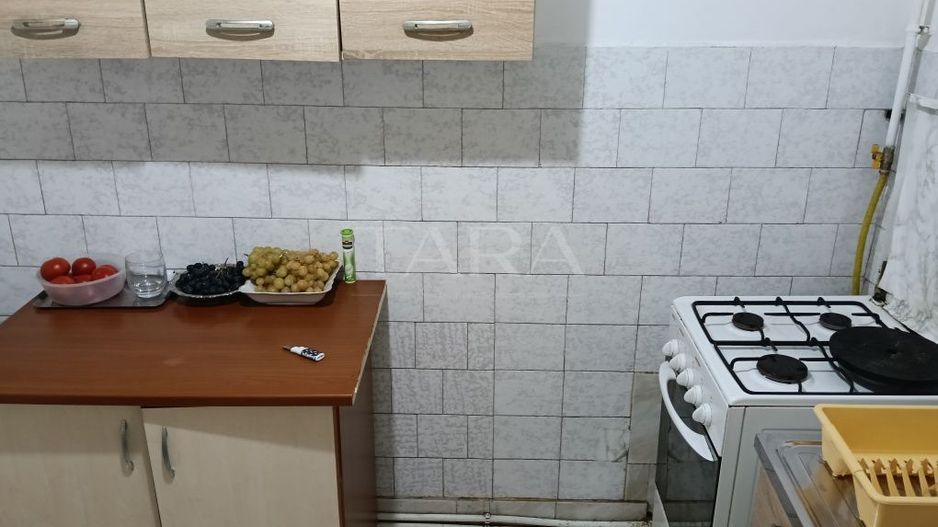 Apartament 3 camere ultracentral, curte si pod mansardabil. - Poză 3