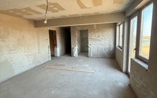 Casă spațioasă cu teren 806 mp - Poză 6