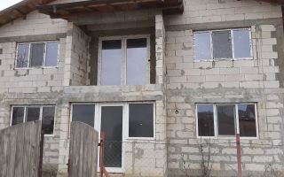 Casă de vânzare, Lunca Cetățuii, 220 mp, teren 500 mp, utilități la poartă, la roșu cu ferestre, 80.000 euro - Poză 2