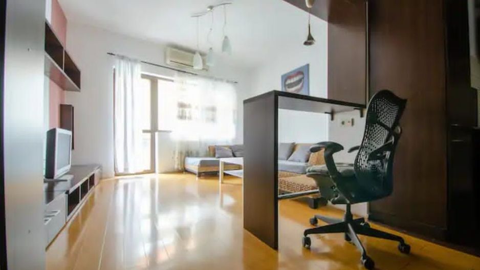 Ag BRASADAS închiriază ap 2 cam etaj 1/2 zona ULTRACENTRALA. - Poză 2