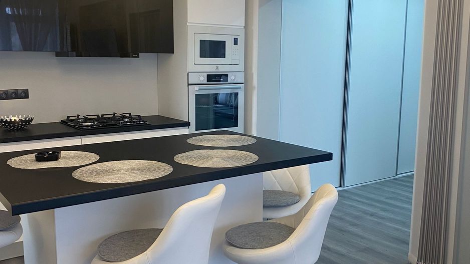 Ag EUROPA vinde apartament NOU sui MOBILAT in Micro 16 la etajul 2. - Poză 5