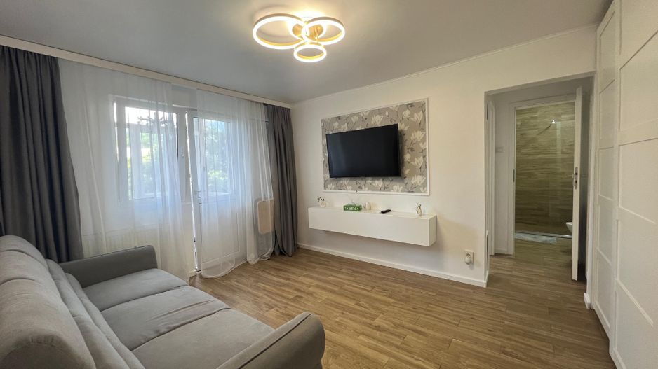 2 camere - prima inchiriere zona Romniceanu - Poză 2
