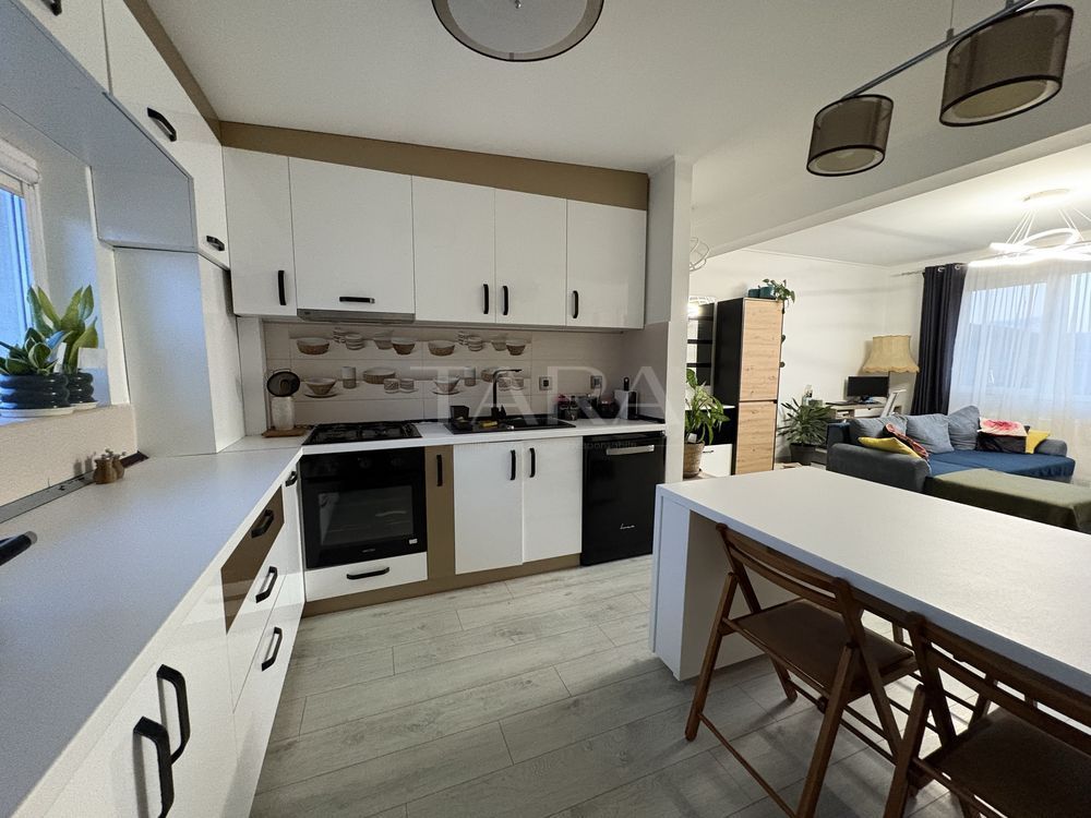 Vând apartament 3 camere, Florești – zona Terra. - Poză 2