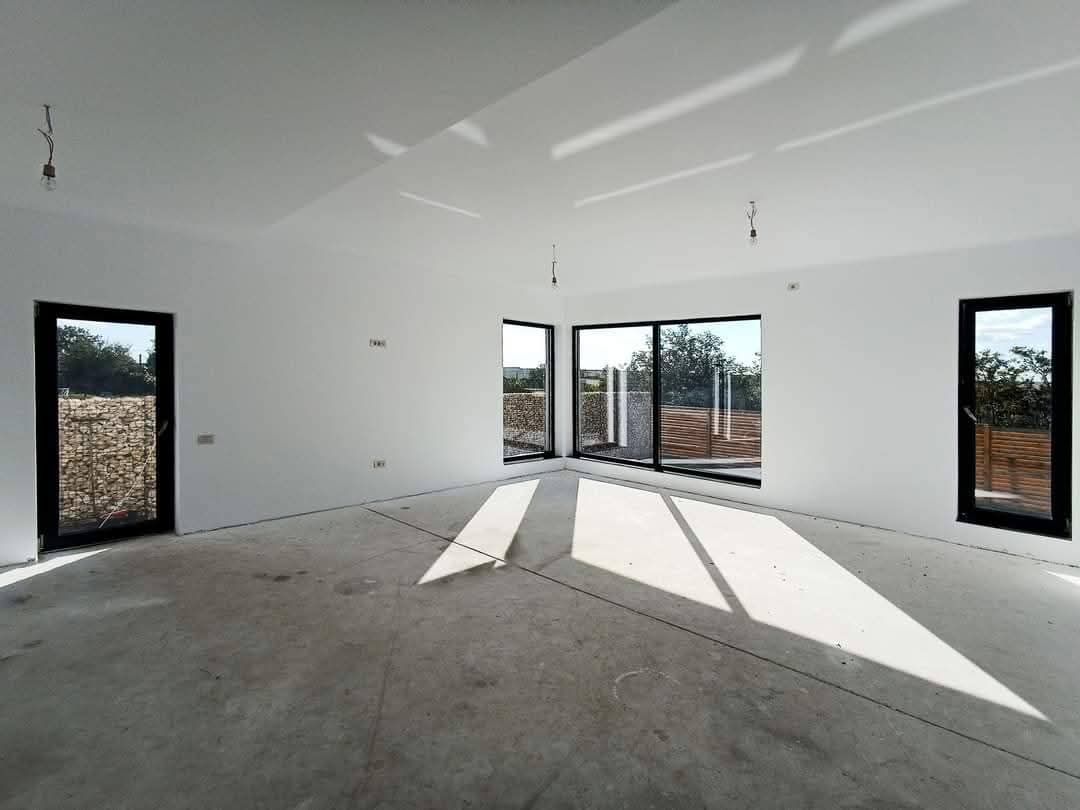 CASĂ DE VÂNZARE – VALU LUI TRAIAN - Poză 4