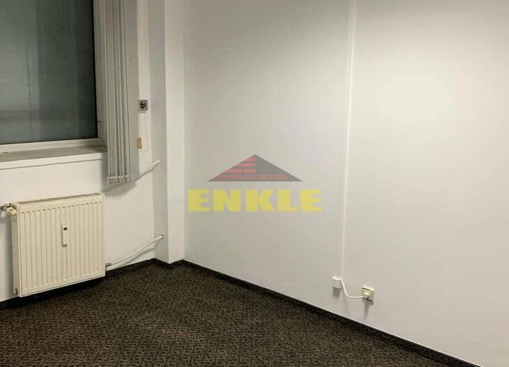 Vânzare apartament cu 4 camere, zona lic M Eminescu, pret negociabil! - Poză 3