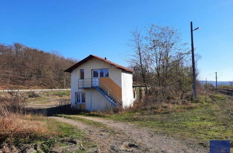 Spatiu de productie, fosta balastiera, Conop, 9100 mp - Poză 2