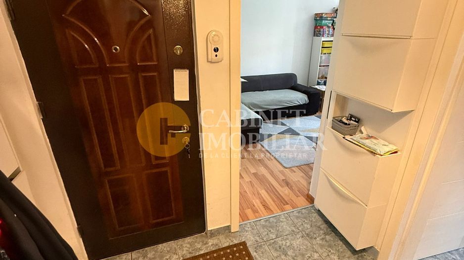 3 Camere Decomandat - Etaj 2  - Zona Galata/ Biserica Galbena - Poză 7