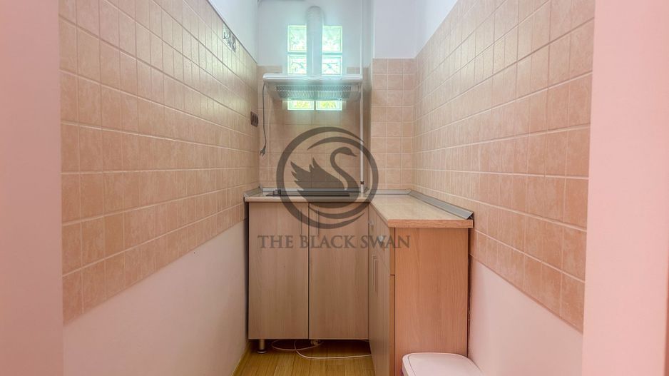 Apartament 2 Camere | Zona Centrală | Acces Privat și Parcare - Poză 13