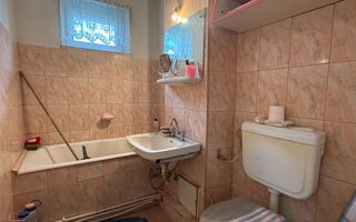 Apartament cu 4 camere; 74.66 mp, decomandat, Bd. Decebal - Poză 7
