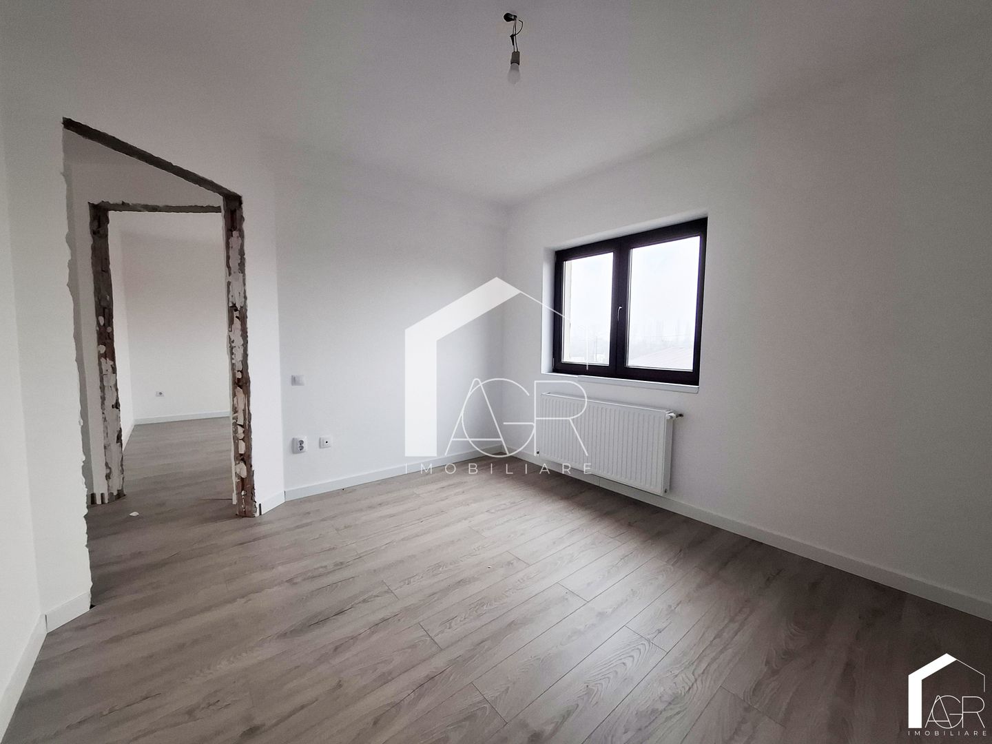 Casa P+1E+M, cu 5 camere, zona Rudului - Poză 11