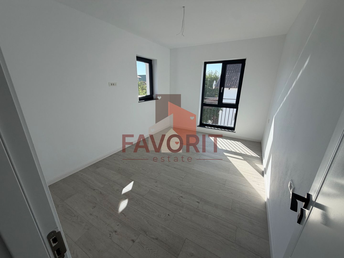 Casa individuala. 172 mp utili. Garaj. Disponibila imediat - Poză 24