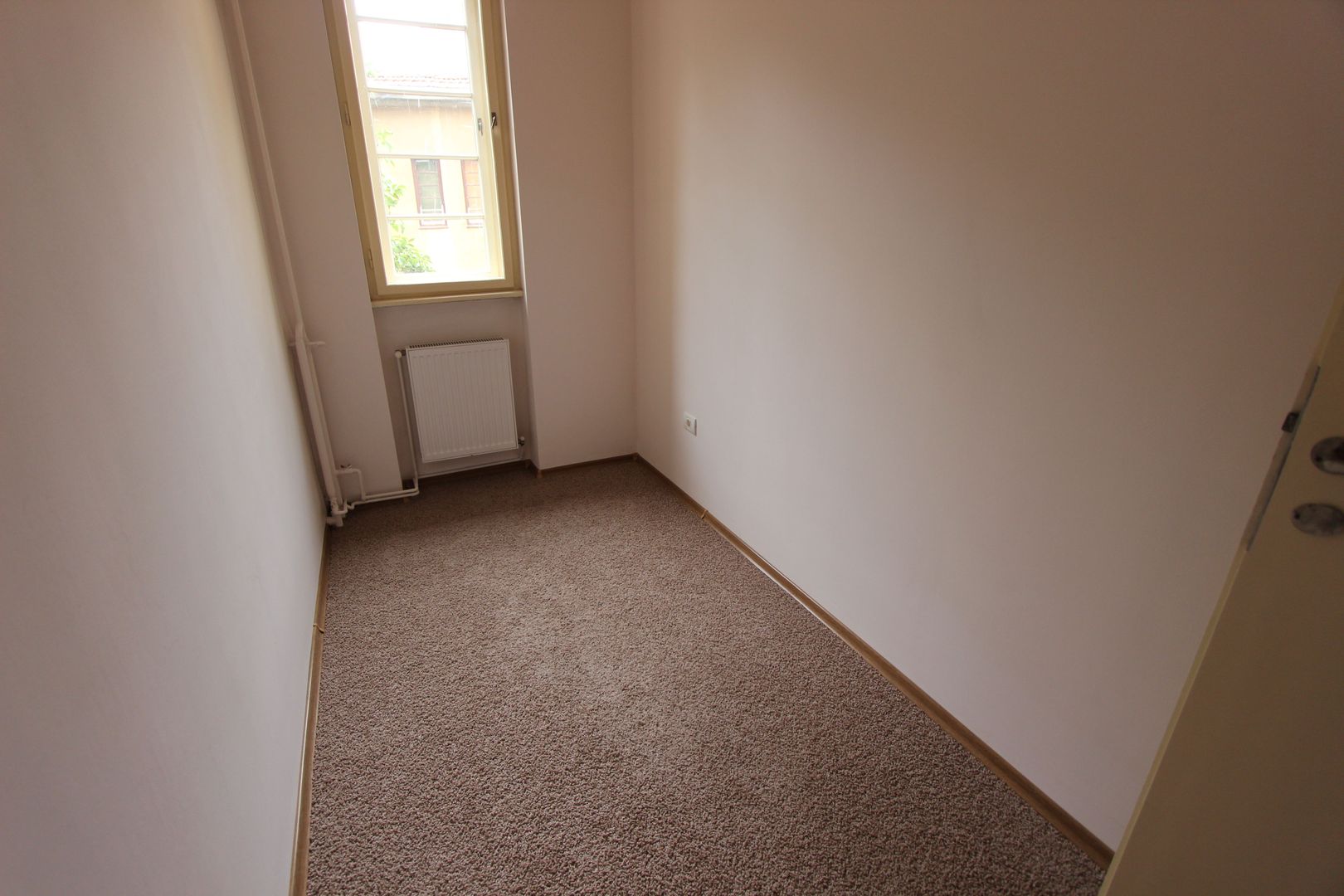 Apartament spatios 3 camere,zona medicina - Poză 11