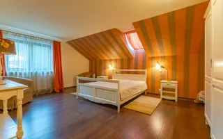 Casă individuală cu 7 camere lângă AFI Mall, ideală pentru birouri sau locuință - Poză 14