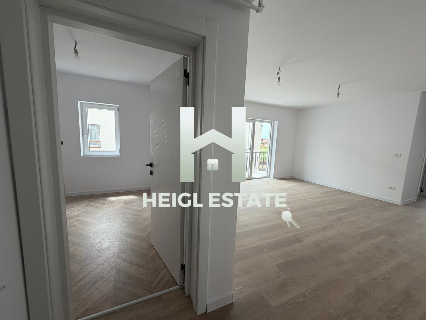 Apartament cu 3 camere si 2 balcoane in zona Braytim - Poză 2