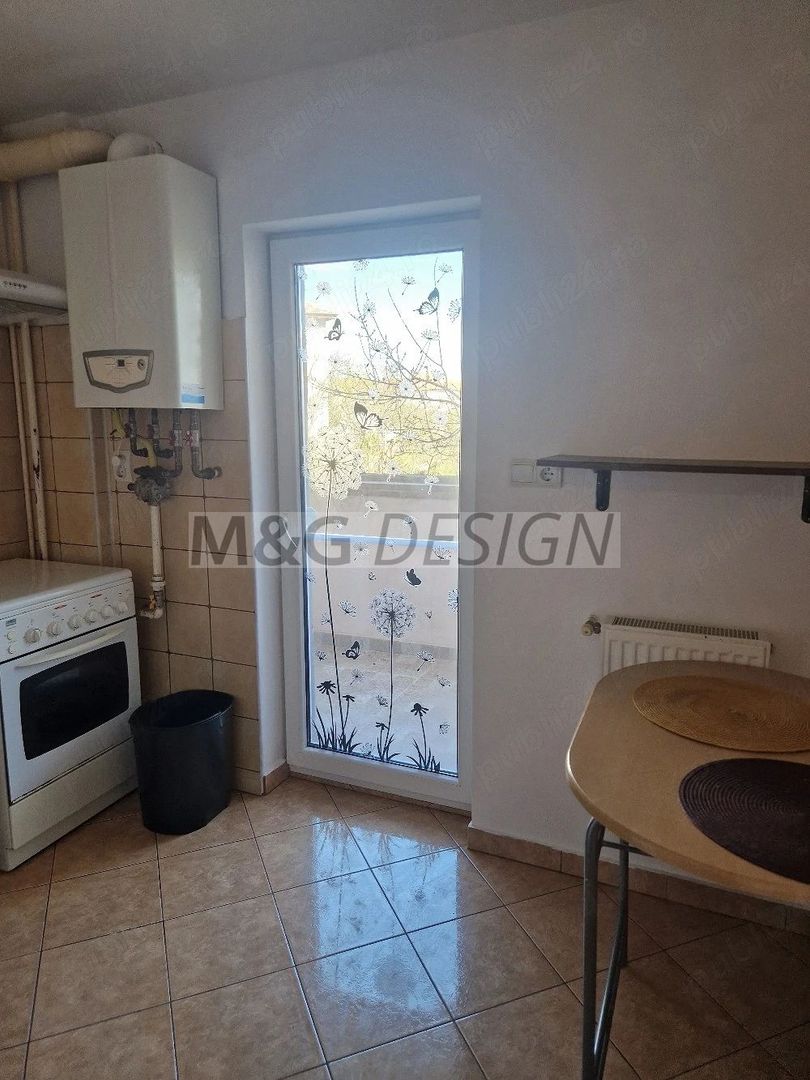 Apartament 3 camere zona Lunei - Poză 1