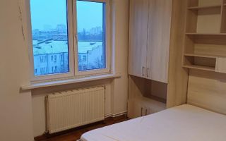 Inchiriere apartament  ultracentral 3 camere - Vedere catre Piata Constitutiei - Poză 3