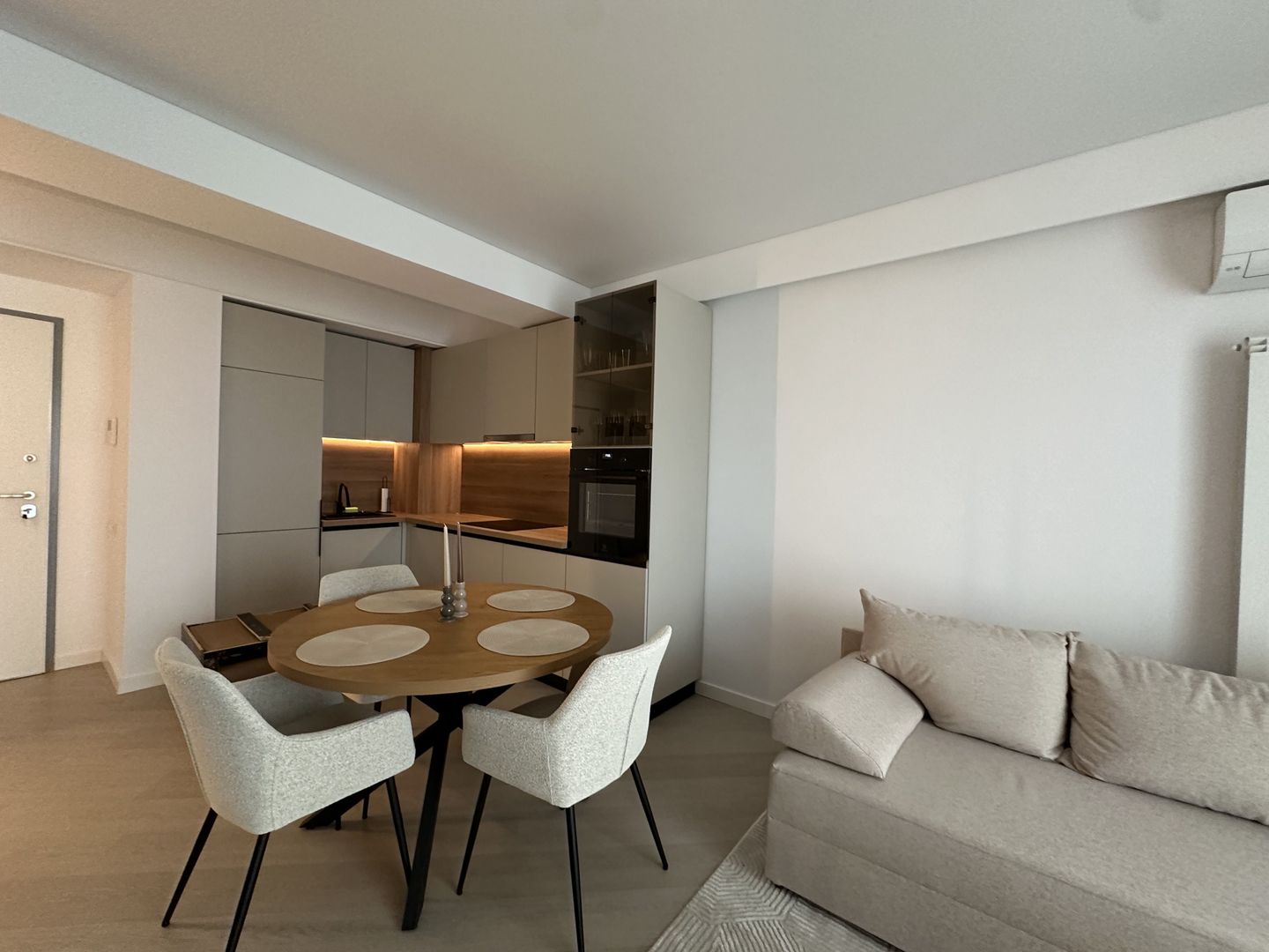 PRIMA INCHIRIERE DOUA CAMERE I PIPERA ROND OMV - Poză 4