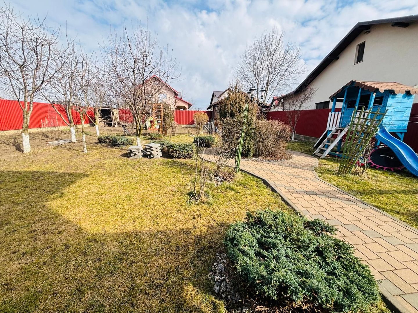 Vilă deosebită în Șcheia I 240 mp utili I teren 1000 mp I 295.000 € - Poză 4