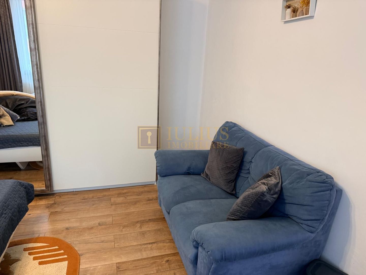 2 camere| curte comuna cu 3 apartamente| centrala proprie| zona aradului| - Poză 4