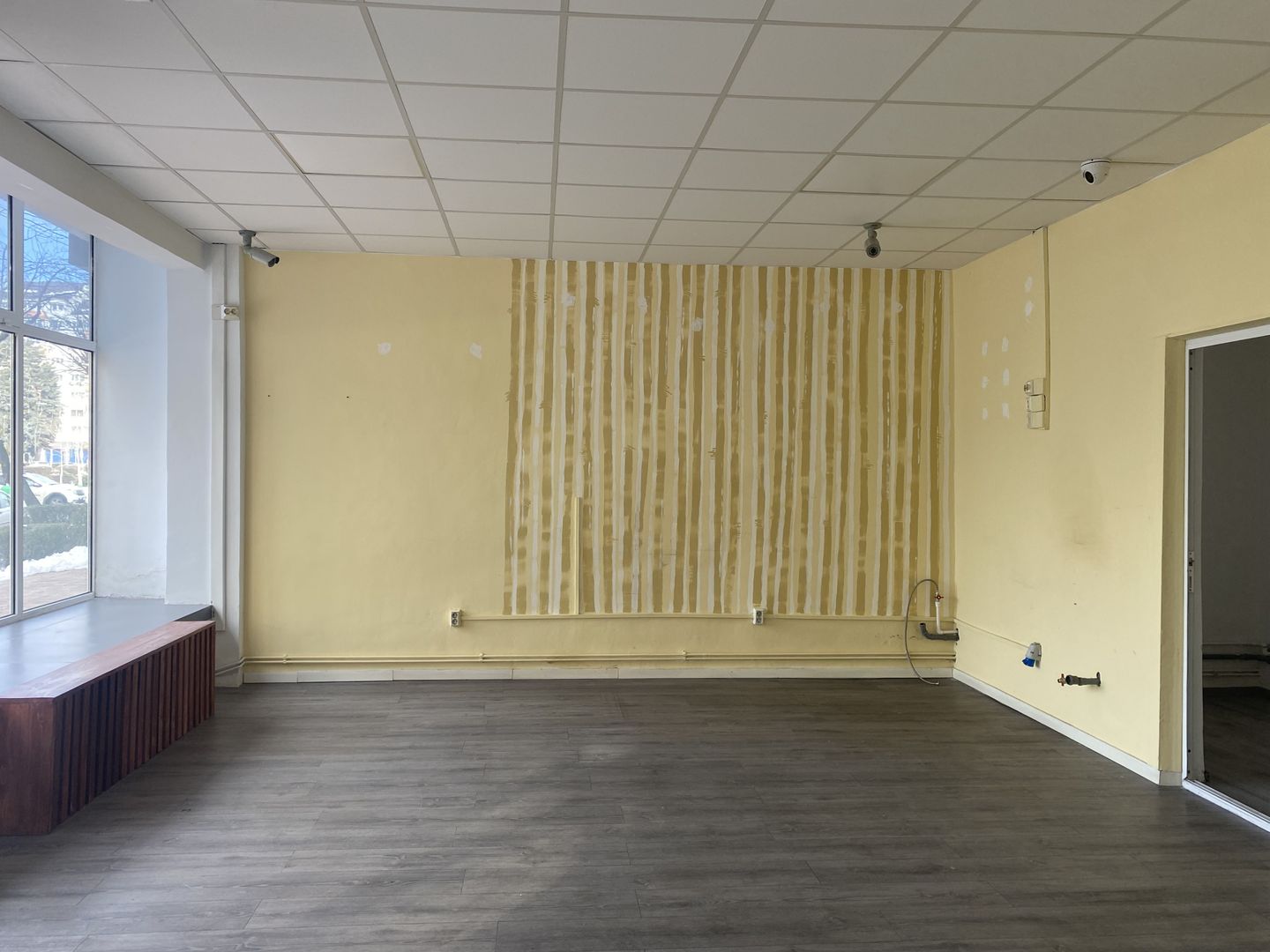 Locatie excelenta! Inchiriere spatiu comercial in Targoviste - centru - Poză 2