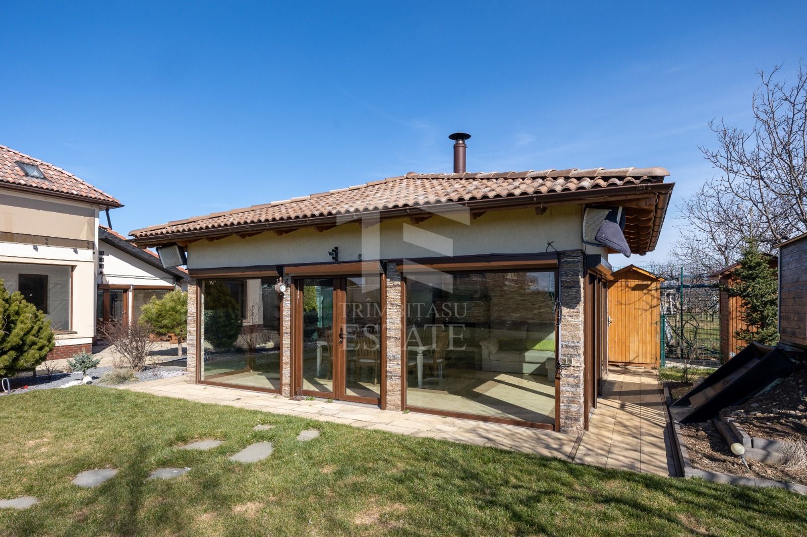 Sacele-Casa 6 dormitoare + 4 bai teren 979 mp. - Poză 53
