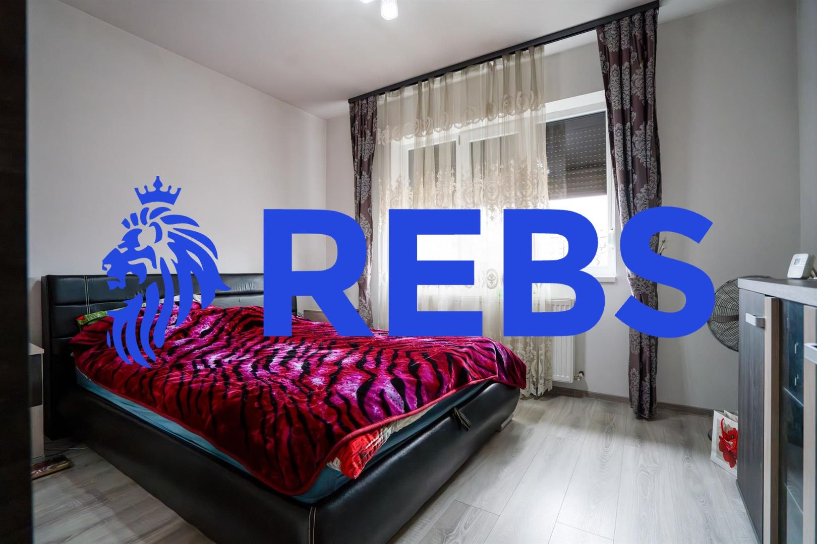 Casa cu 3 camere 400 mp Nojorid utilitati - Poză 1
