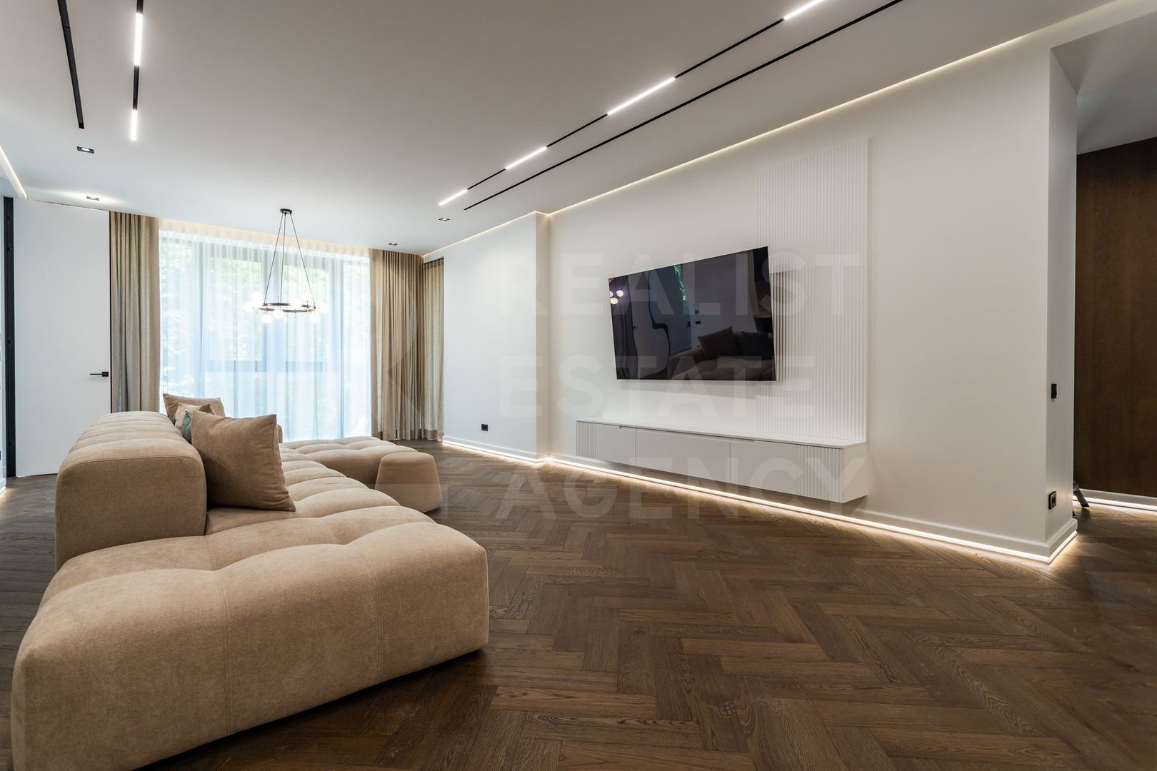 Chirie, apartament, 4 camere, str. Universității, Centru - Poză 4