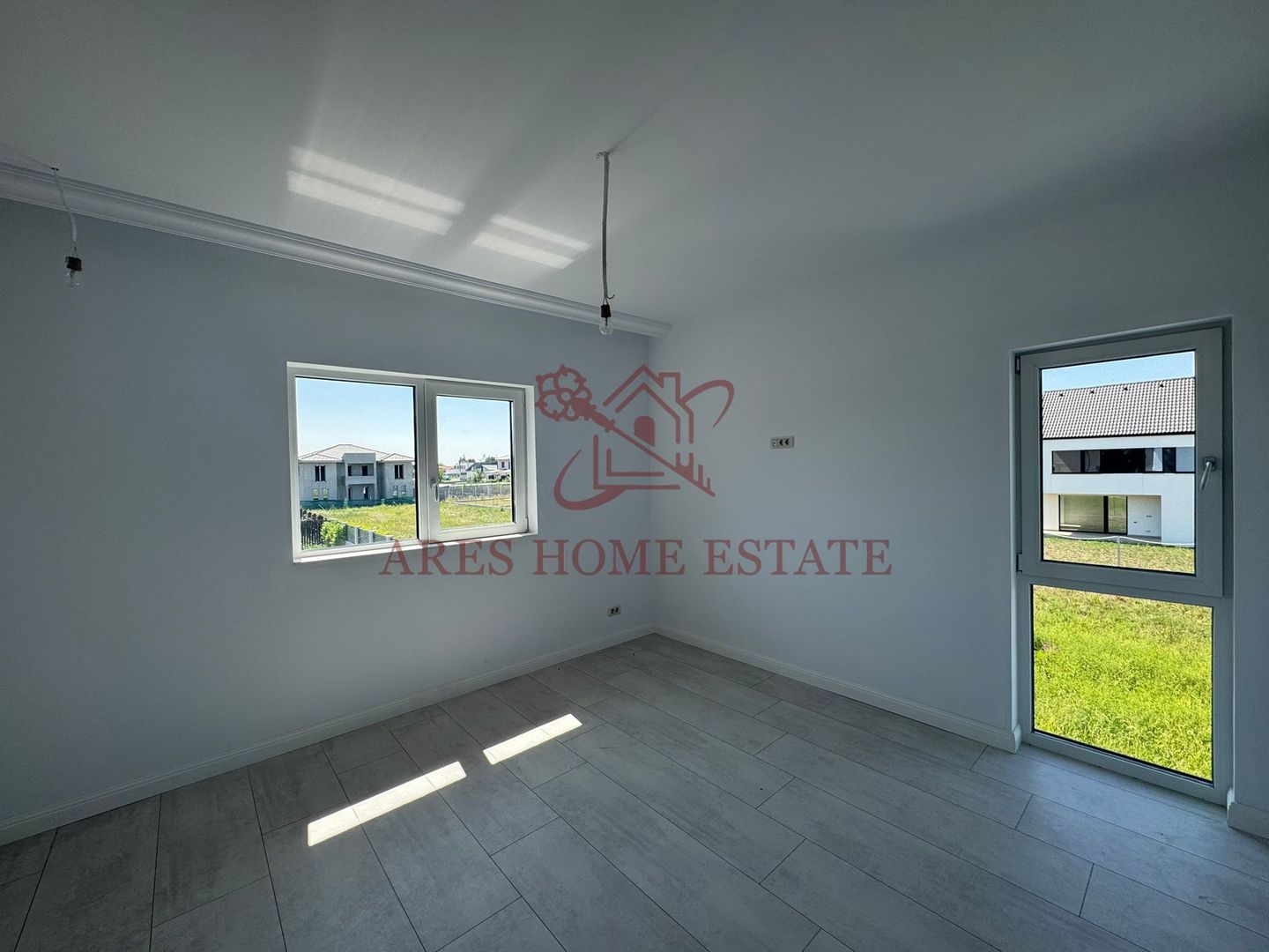 Duplex modern pe parter, 3 camere, 2 băi și terasă de 25 mp – Giarmata - Poză 5