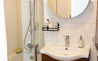 DE VANZARE APARTAMENT 4 CAMERE SPATIOASE LUJERULUI - METROU - Poză 7