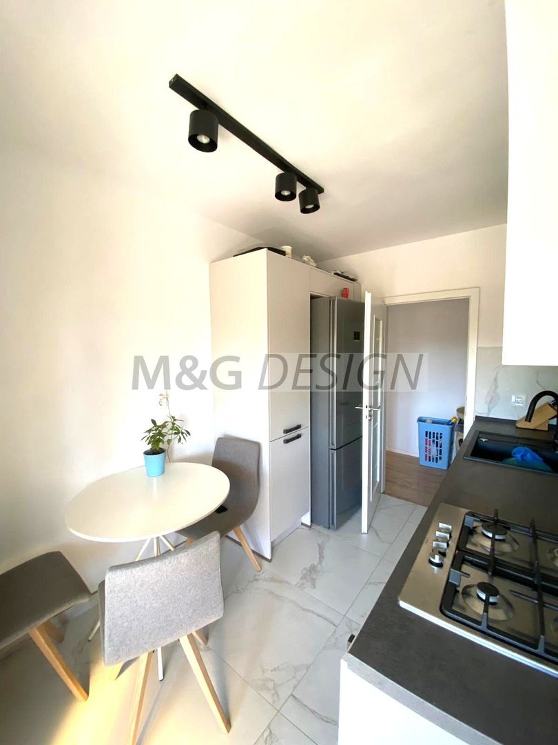 Mircea cel Batran - Bulevardul Cetatii, 2 camere decomandat  renovat - Poză 5