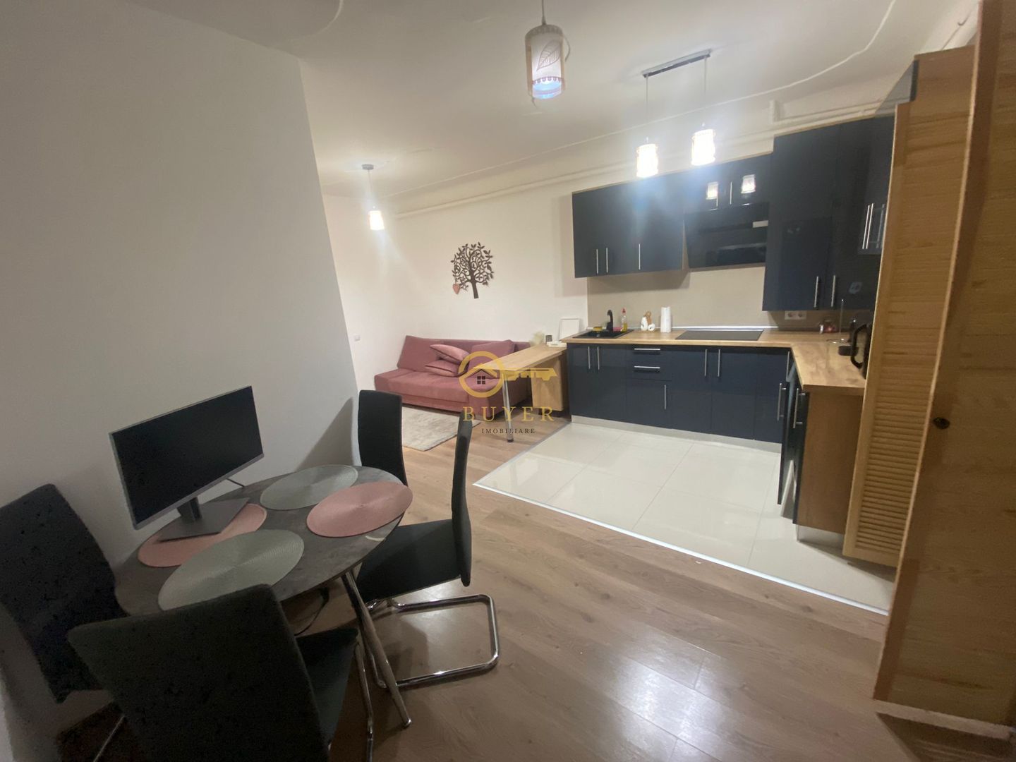 Apartament in centru vechi- Renovat complet- Pretabil investitie - Poză 8