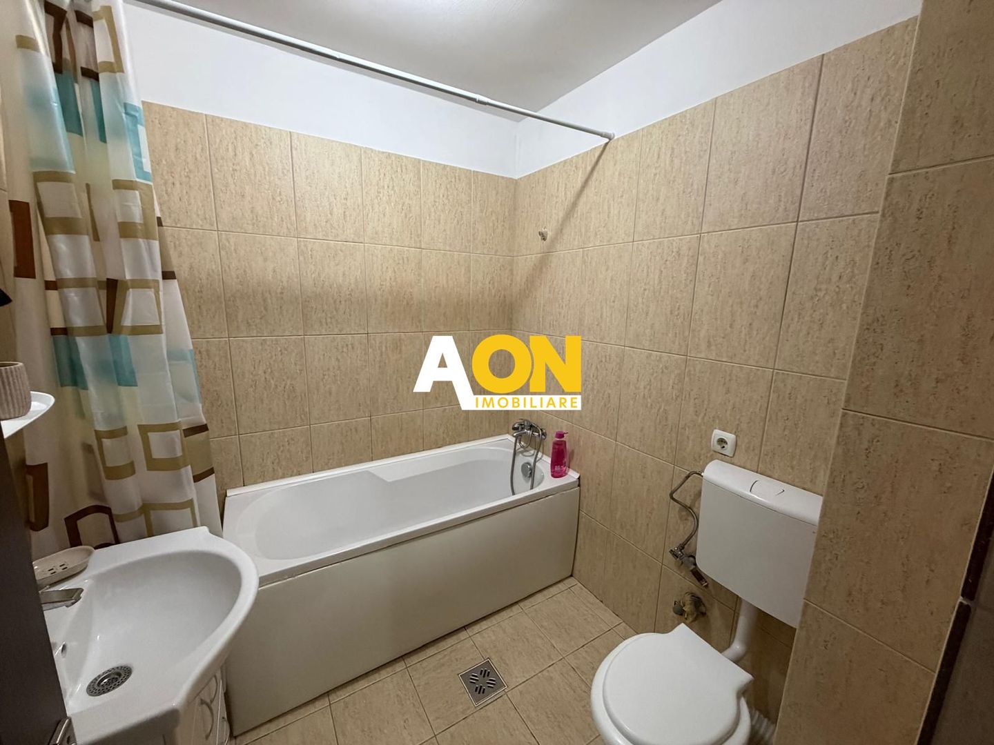 Apartament 2 Camere, Bloc Nou, Zona Cetate - Poză 3