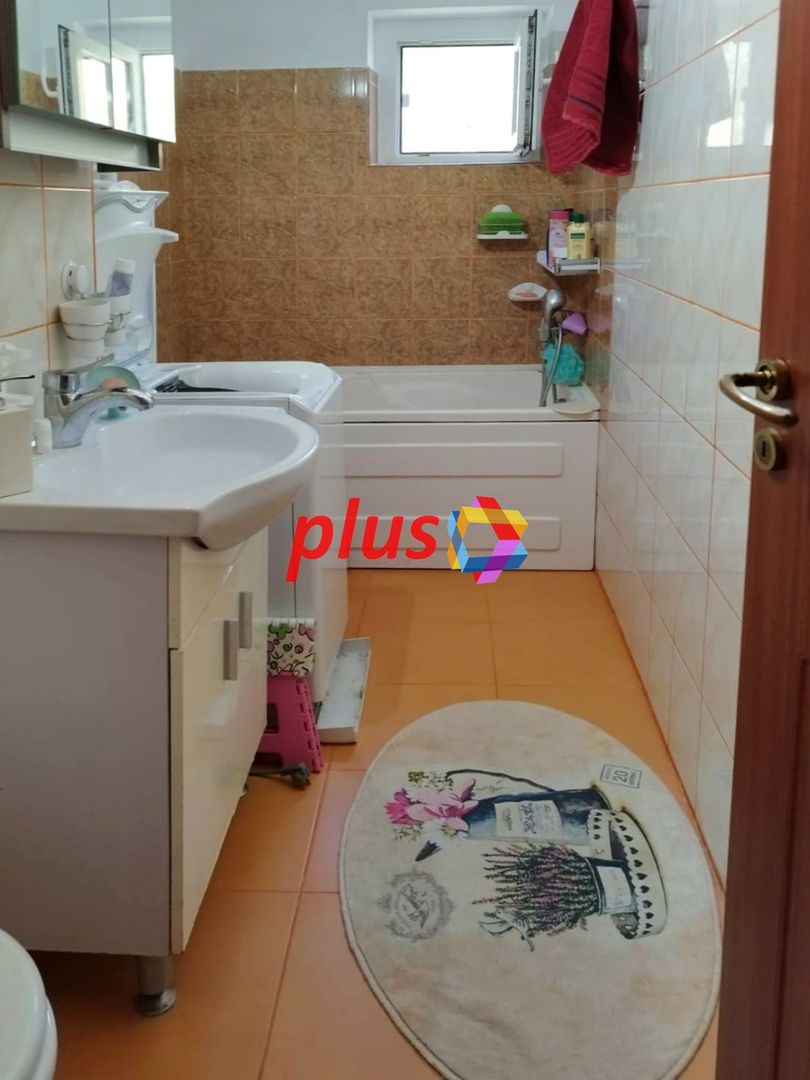 Apartament cu doua camere, zona Racadau 54 mp - Poză 6