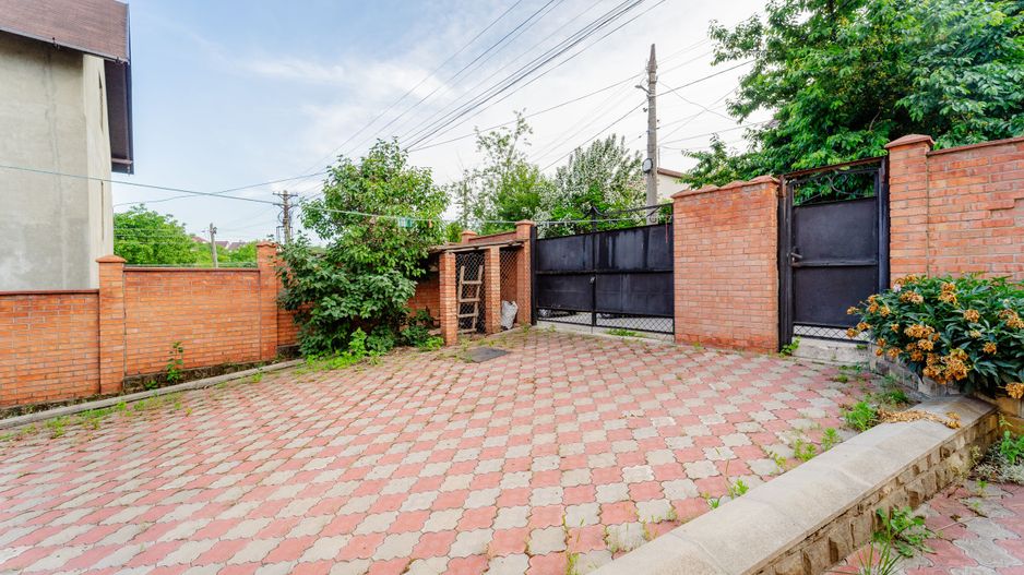 Casă  în 2 nivele - Durlești - Poză 4