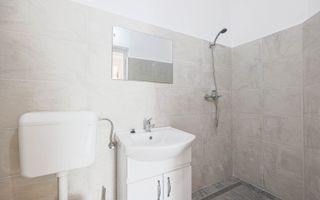 Locație excelentă: Spațiu comercial  Reprezentanță sau Închiriere. - Poză 11