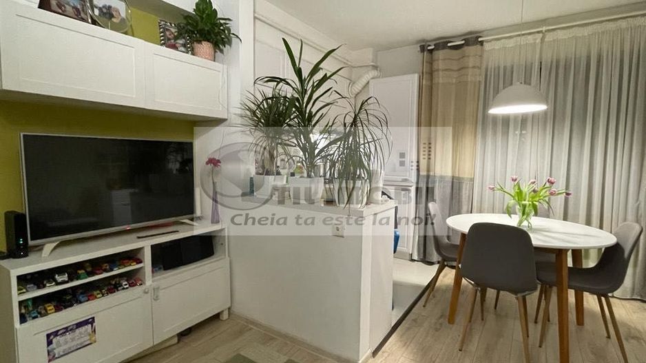 Apartament 3 camere Sadoveanu Copou 180 000 euro - Poză 5