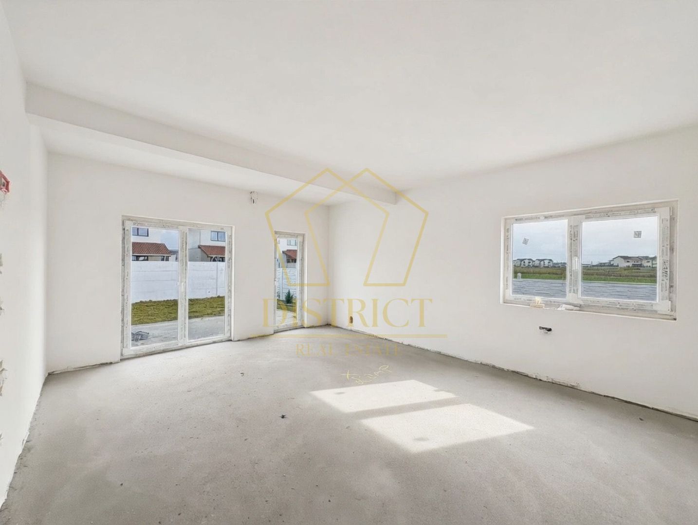 Duplex cu 4 camere, despărțit prin camera tehnica | Mosnita Veche | Lidl - Poză 3