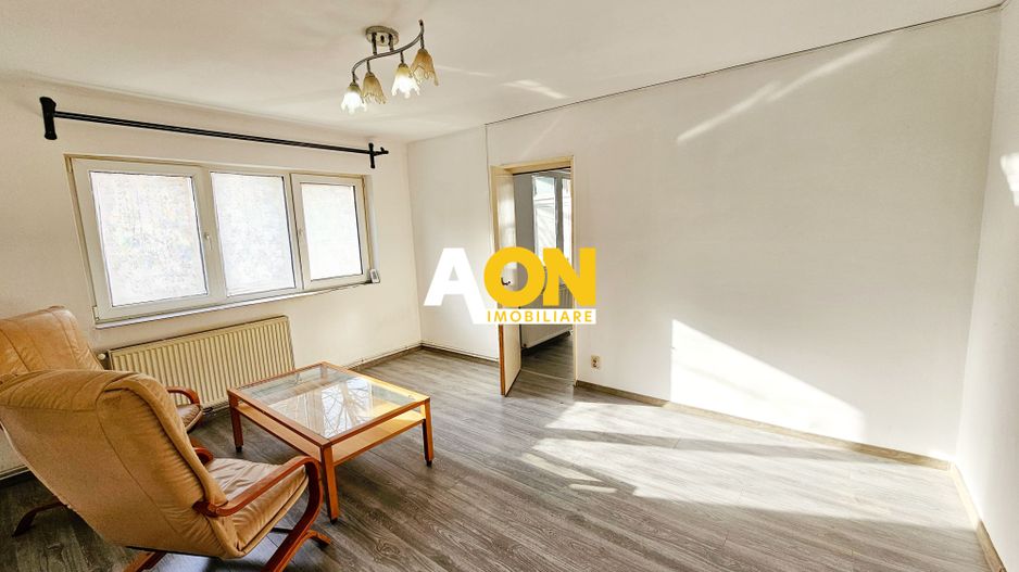 Apartament 2 camere, cu balcon, etaj 1, Cetate - Poză 1