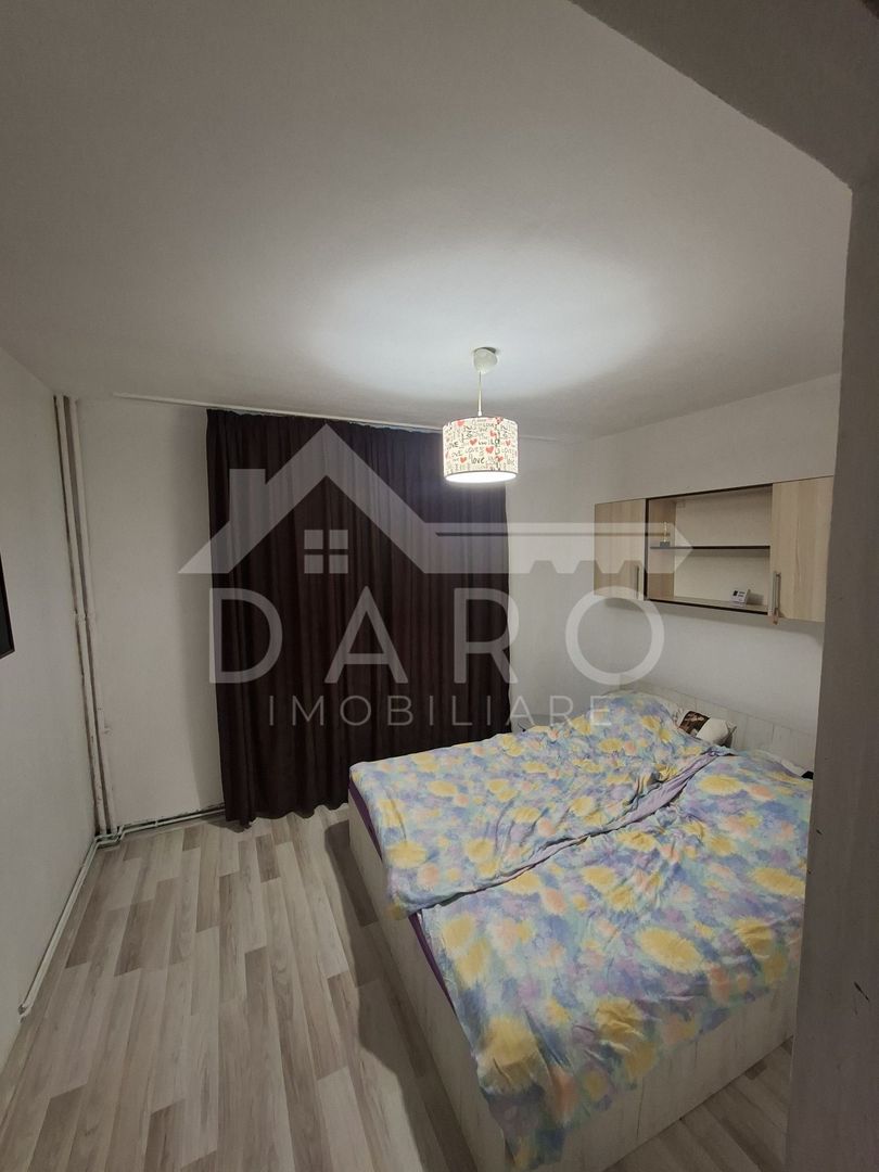 Vând apartament 3 camere - Poză 2