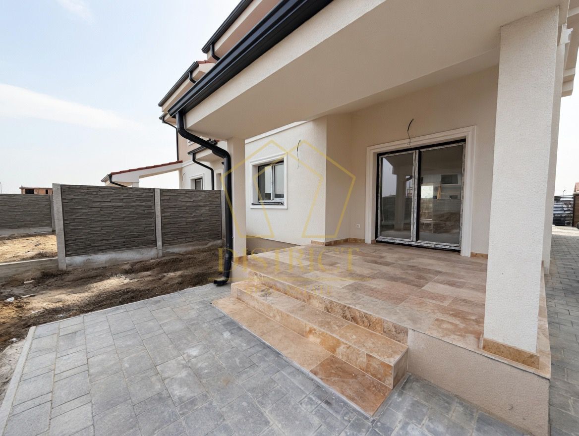 Duplex cu 4 camere despărțit prin camera tehnica | Mosnita Noua - Poză 13