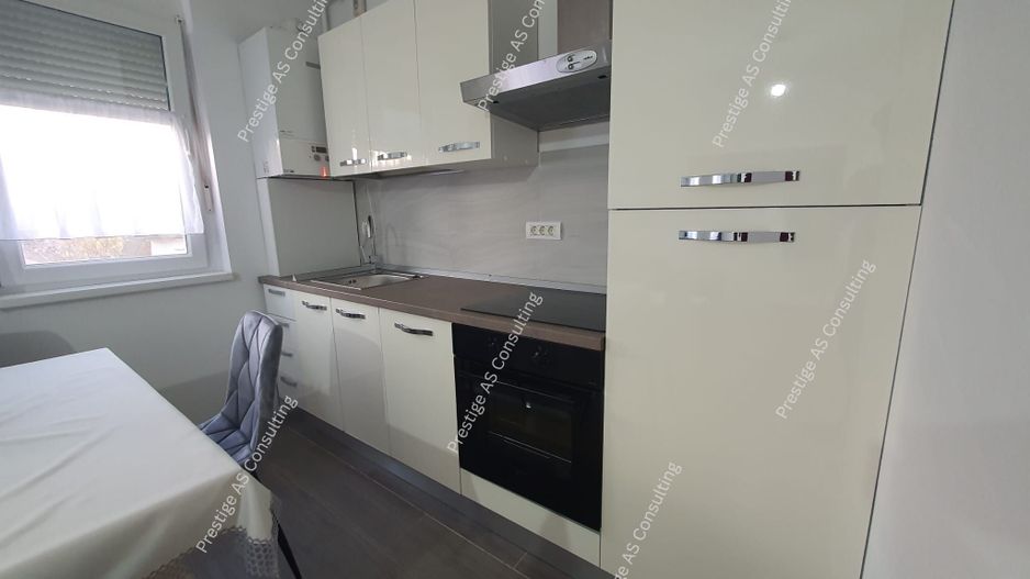 Închiriez apartament, 65mp, loc de parcare - Poză 6