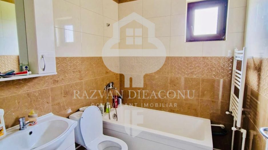 Casă spațioasă, mobilată și utilată în Năvodari Nord-Vest - Poză 8