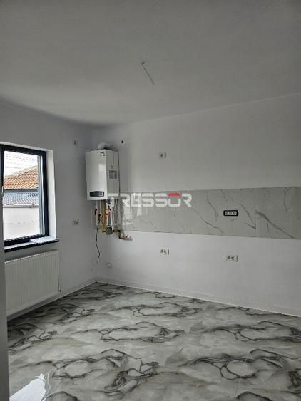 CASĂ  DE VÂNZARE – VALU LUI TRAIAN - Poză 6