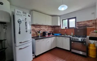 Complex turistic și proprietate deosebită de vânzare în Valea Dobârlău - Poză 11