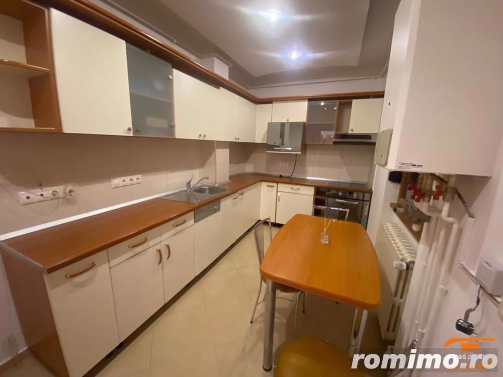 3 camere decomandat lux zona Medicina - CENTRALA PROPRIE - Poză 15