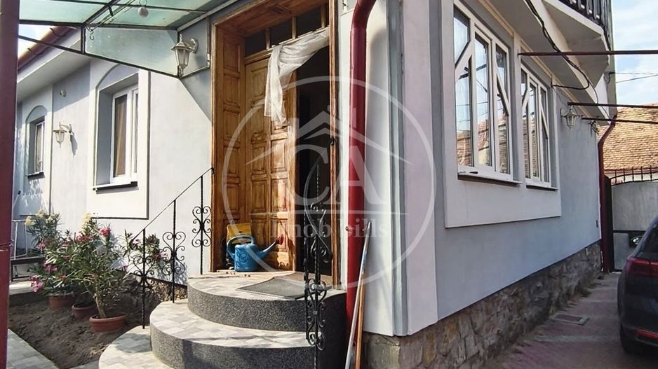 Casa de vanzare cu 3 camere de tip P+M in zona Velenta, Oradea - Poză 5