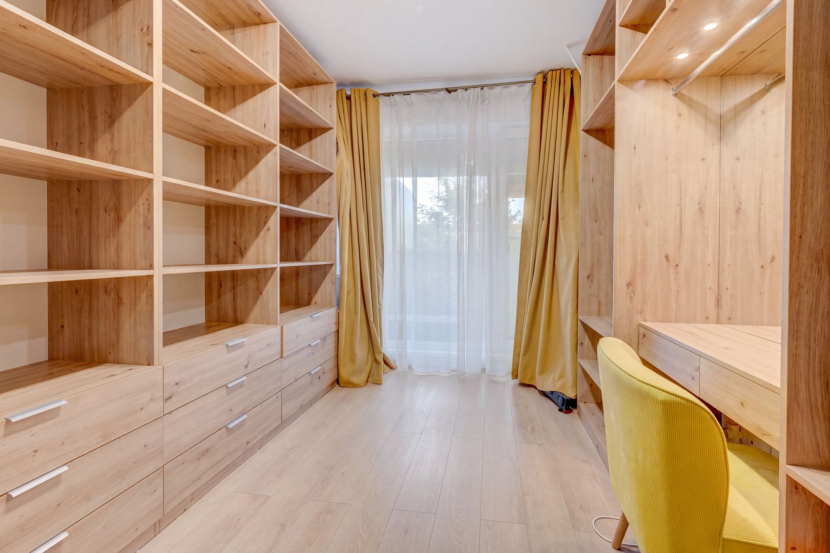 Atria Urban Restort, 4 camere cu Gradina si loc de parcare - Poză 4
