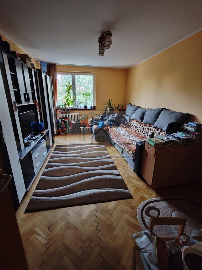 Vanzare Apartament 3 Camere Metrou Costin Georgian - Poză 1