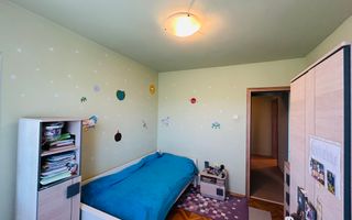 Apartament decomandat, cu 3 camere, 2 bai, 2 balcoane - Zona Strand - Poză 7
