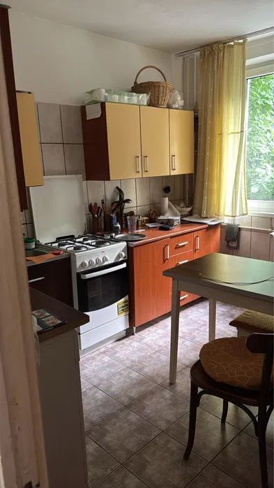 OFERTĂ! 2 camere decomandat, etaj 1/4, bloc izolat, zona Berceni - Poză 1